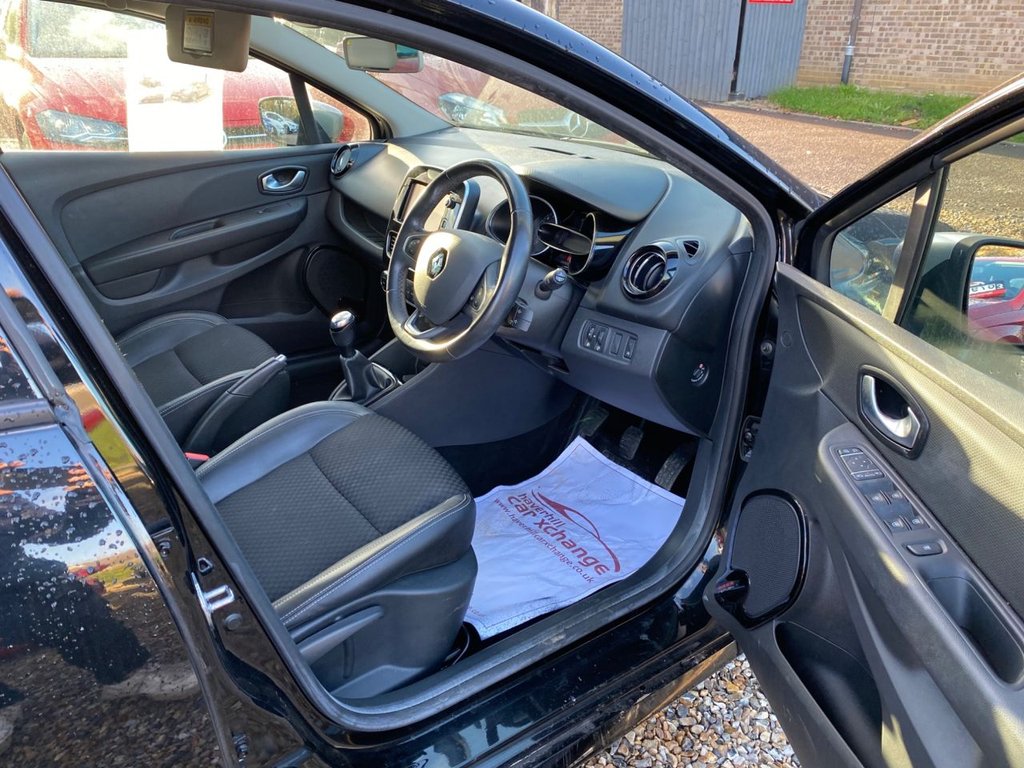 Used Renault Clio 2018 for sale - 76604528: Photo 11