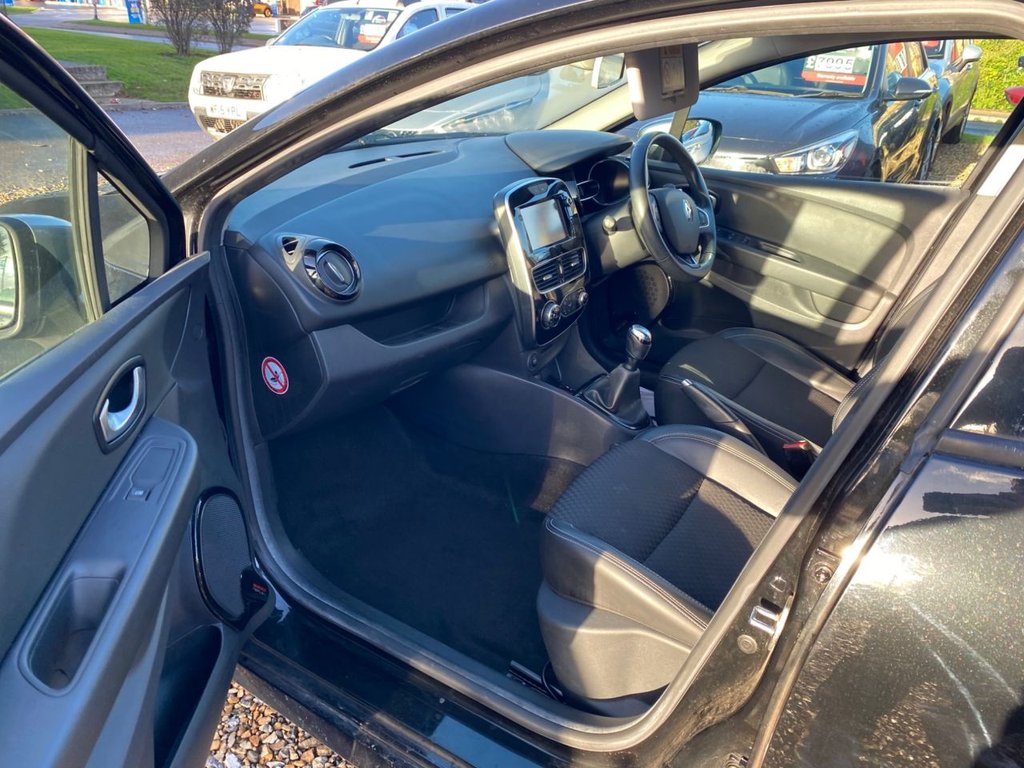 Used Renault Clio 2018 for sale - 76604528: Photo 15