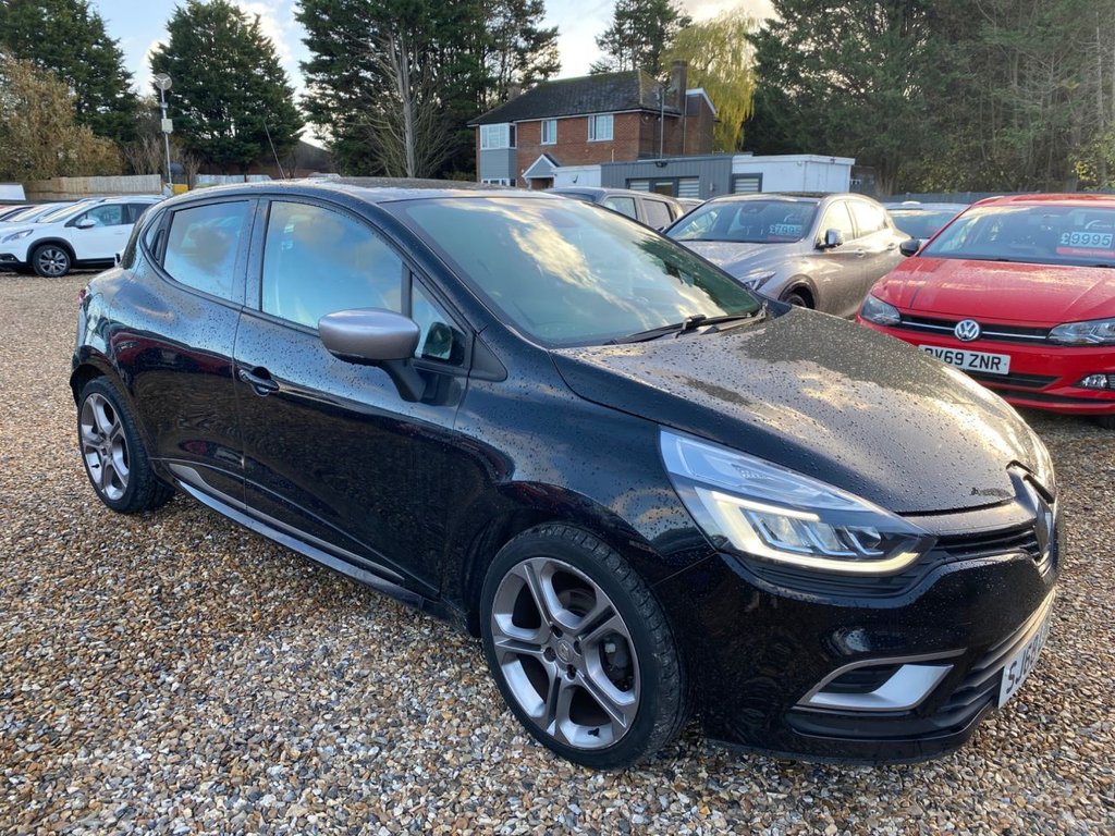 Used Renault Clio 2018 for sale - 76604528: Photo 2