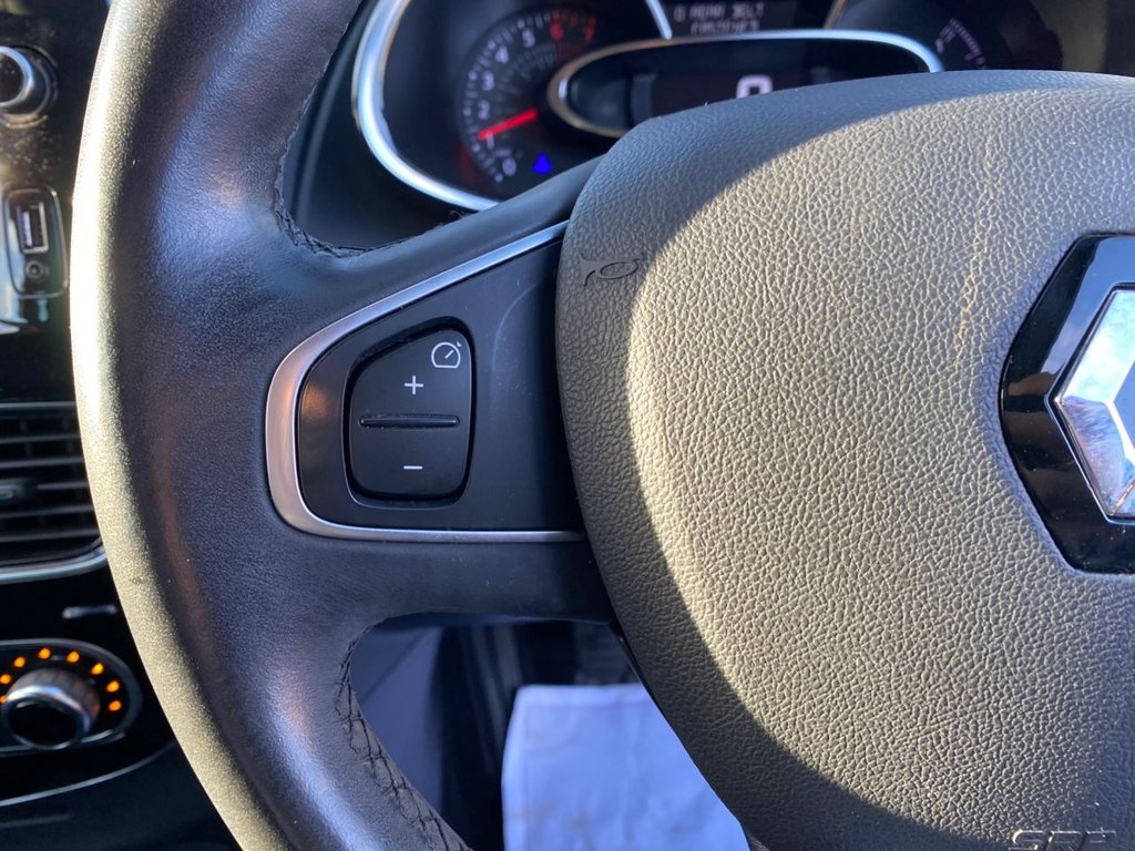 Used Renault Clio 2018 for sale - 76604528: Photo 20