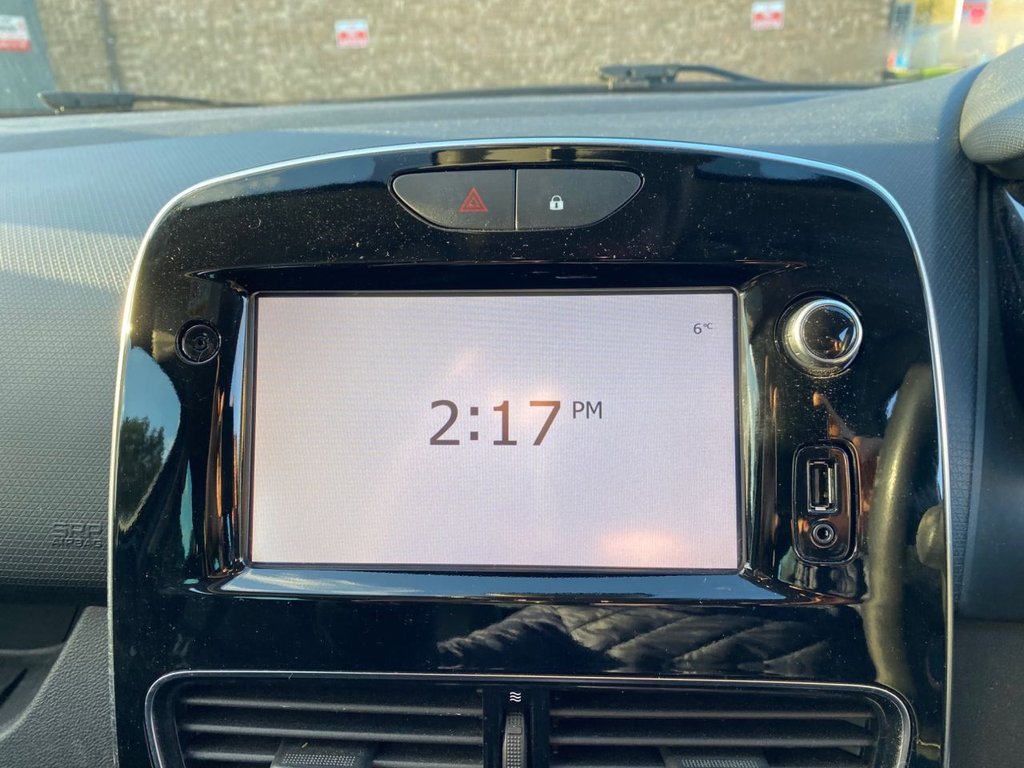 Used Renault Clio 2018 for sale - 76604528: Photo 24