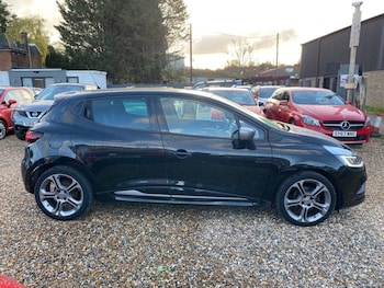 Used Renault Clio 2018 for sale - 76604528: Photo