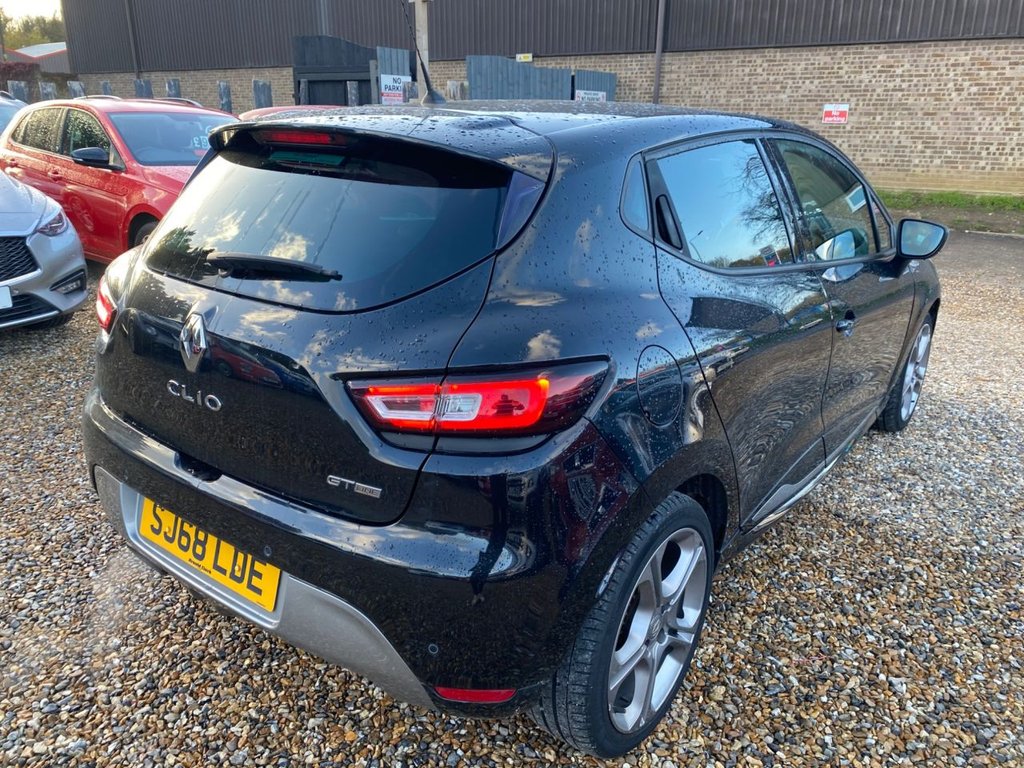 Used Renault Clio 2018 for sale - 76604528: Photo 4