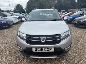 Used Dacia Sandero Stepway 2015 for sale - 76758635: Photo