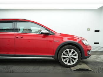 Used Volkswagen Golf 2016 for sale - 78314844: Photo