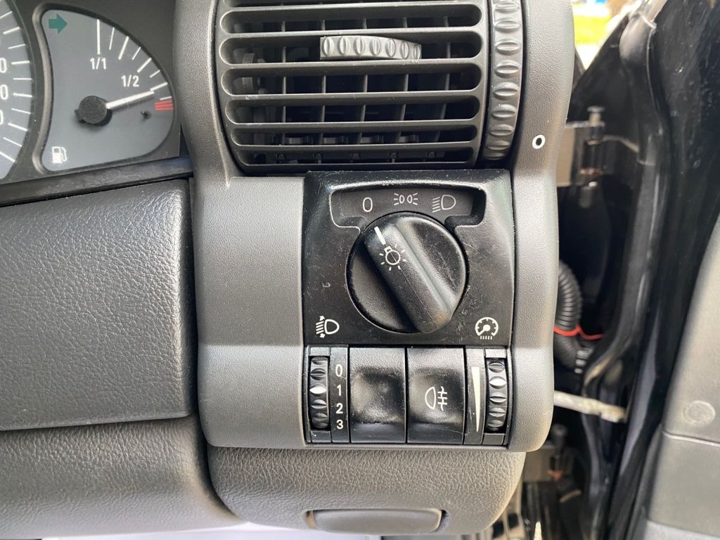 Used Vauxhall Omega 2003 for sale - 76609017: Photo 37