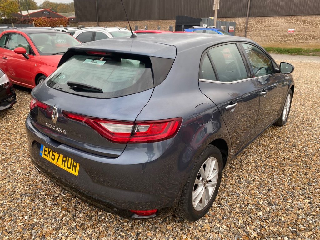 Used Renault Megane 2018 for sale - 76609057: Photo 4