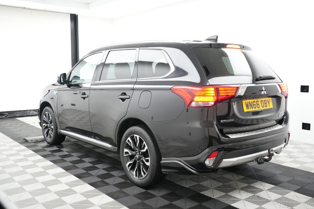 Used Mitsubishi Outlander 2016 for sale - 77241632: Photo 8