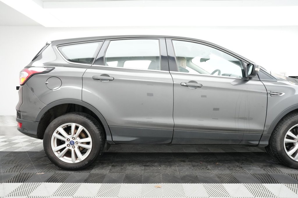 Used Ford Kuga 2017 for sale - 76760676: Photo 3