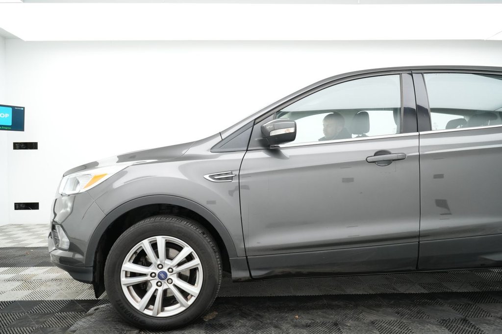 Used Ford Kuga 2017 for sale - 76760676: Photo 4