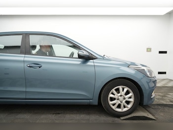 Used Hyundai i20 2017 for sale - 76609051: Photo