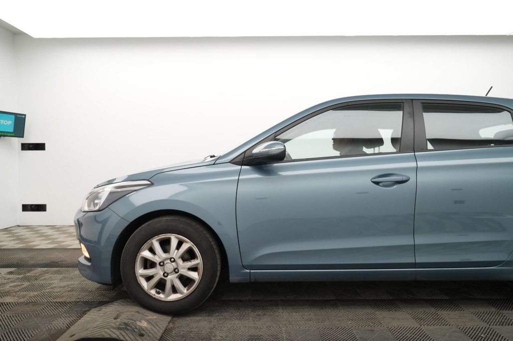 Used Hyundai i20 2017 for sale - 76609051: Photo 4