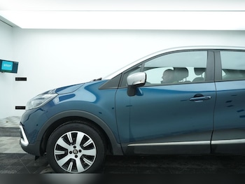 Used Renault Captur 2019 for sale - 77171800: Photo