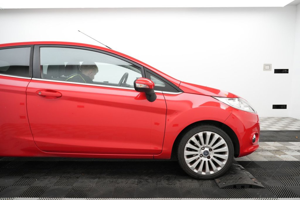 Used Ford Fiesta 2010 for sale - 76632374: Photo 3