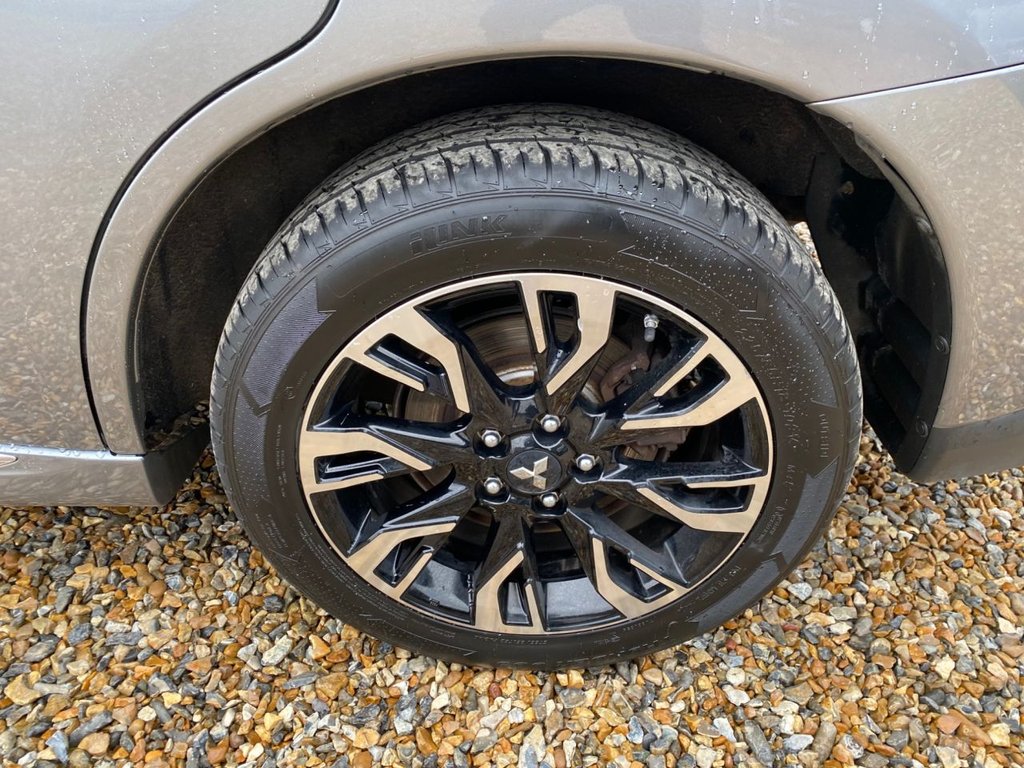 Used Mitsubishi Outlander 2017 for sale - 77667066: Photo 37