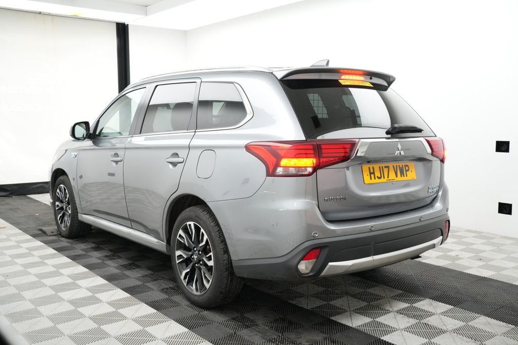 Used Mitsubishi Outlander 2017 for sale - 77667066: Photo 8