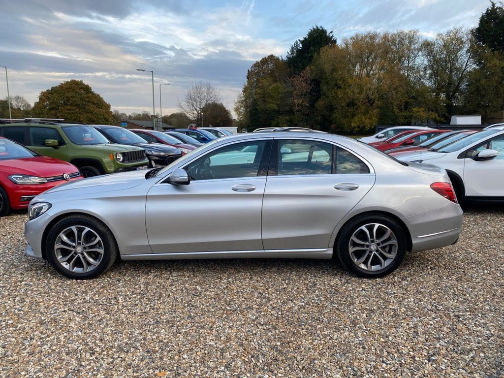 Used Mercedes-Benz C Class 2015 for sale - 76609068: Photo 8