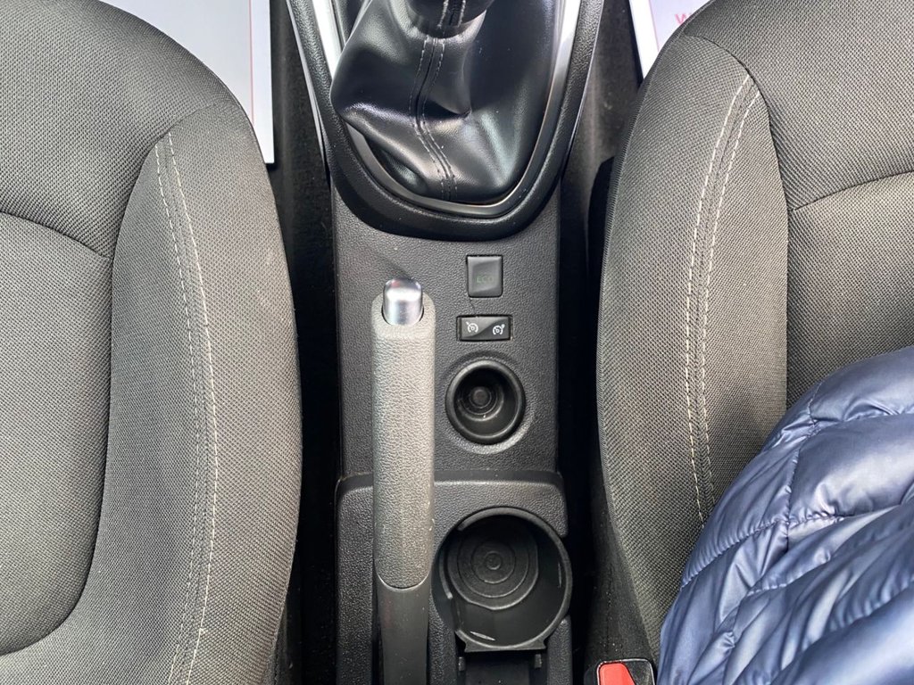 Used Renault Captur 2018 for sale - 77594060: Photo 30