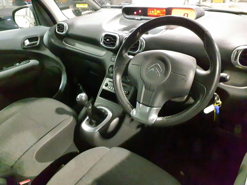 Used Citroen C3 Picasso 2017 for sale - 77199871: Photo 9