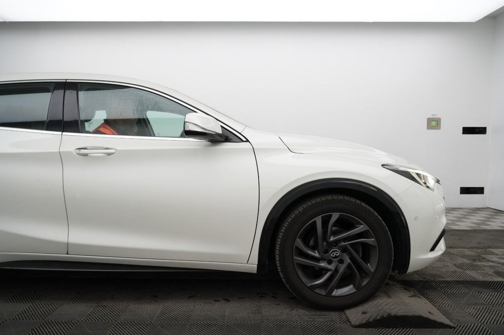 Used Infiniti Q30 2016 for sale - 76609013: Photo 3