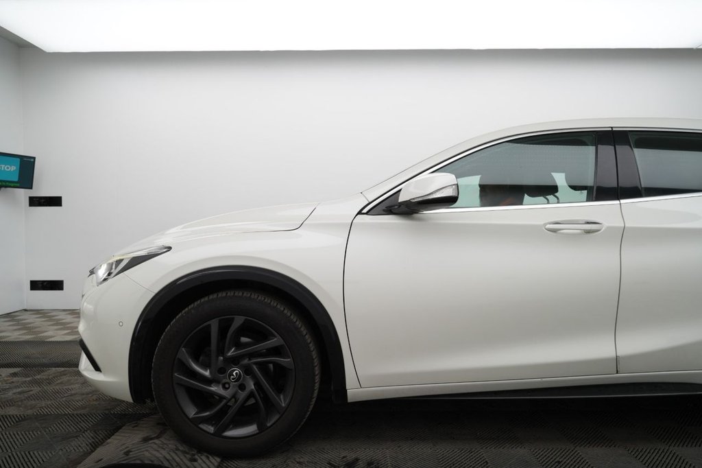 Used Infiniti Q30 2016 for sale - 76609013: Photo 4