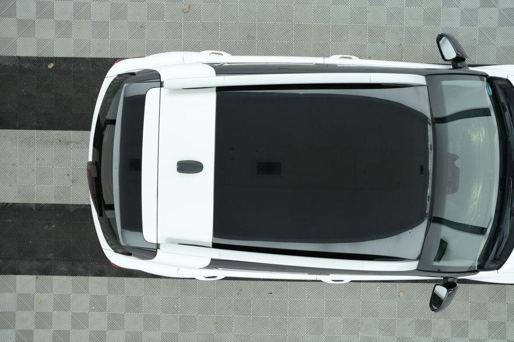 Used Kia Stonic 2018 for sale - 77200512: Photo 12