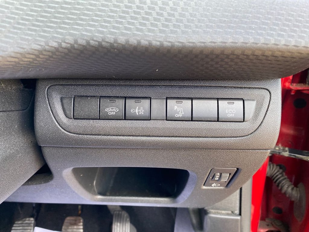 Used Peugeot 2008 2018 for sale - 76609041: Photo 30