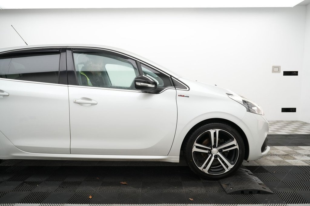 Used Peugeot 208 2018 for sale - 77026861: Photo 3