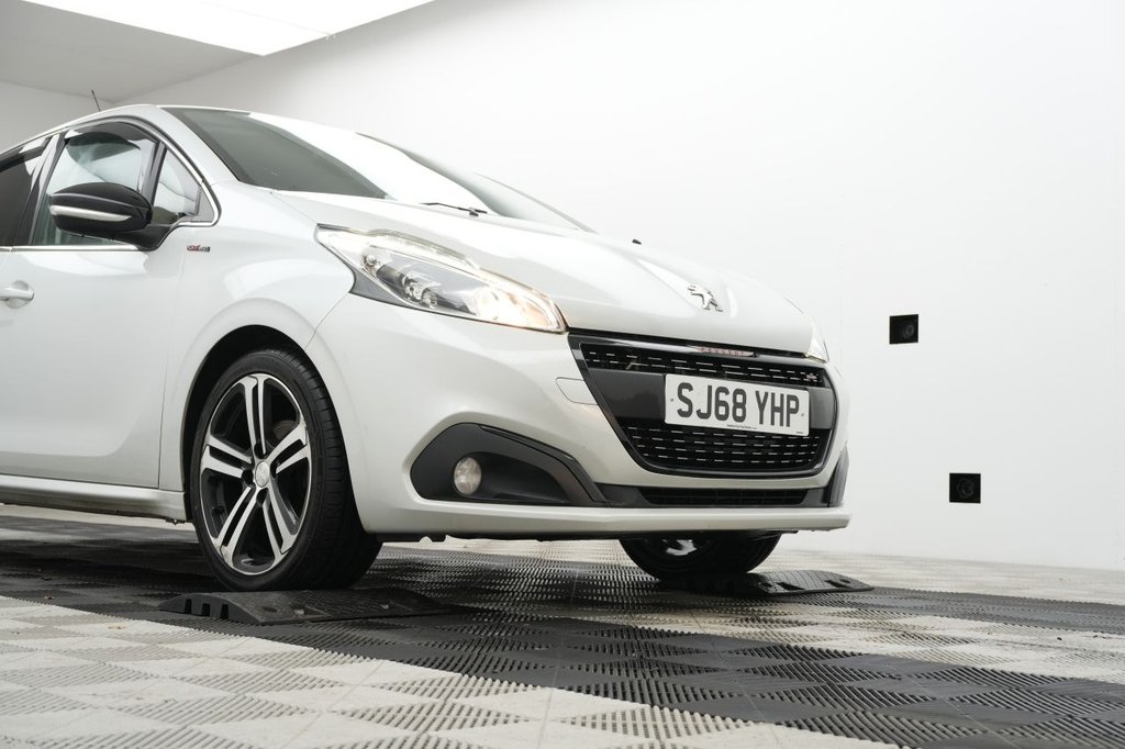 Used Peugeot 208 2018 for sale - 77026861: Photo 5
