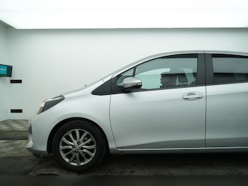 Used Toyota Yaris 2016 for sale - 78738212: Photo
