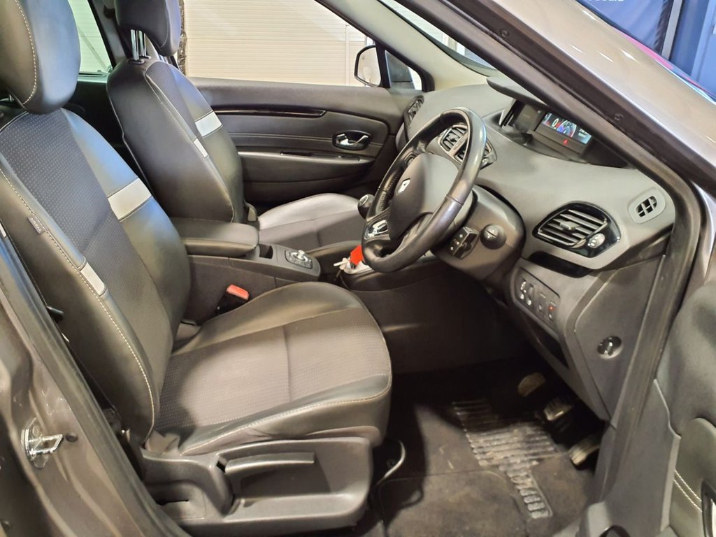 Used Renault Grand Scenic 2016 for sale - 76672551: Photo 10