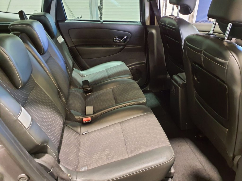 Used Renault Grand Scenic 2016 for sale - 76672551: Photo 11