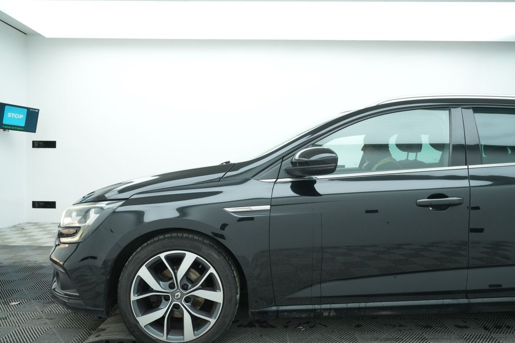 Used Renault Megane 2017 for sale - 77631680: Photo 4