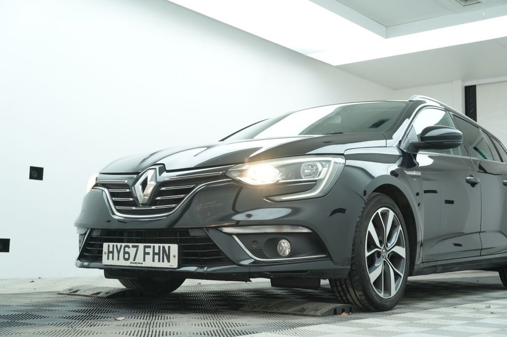 Used Renault Megane 2017 for sale - 77631680: Photo 5