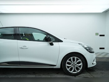 Used Renault Clio 2018 for sale - 77747961: Photo