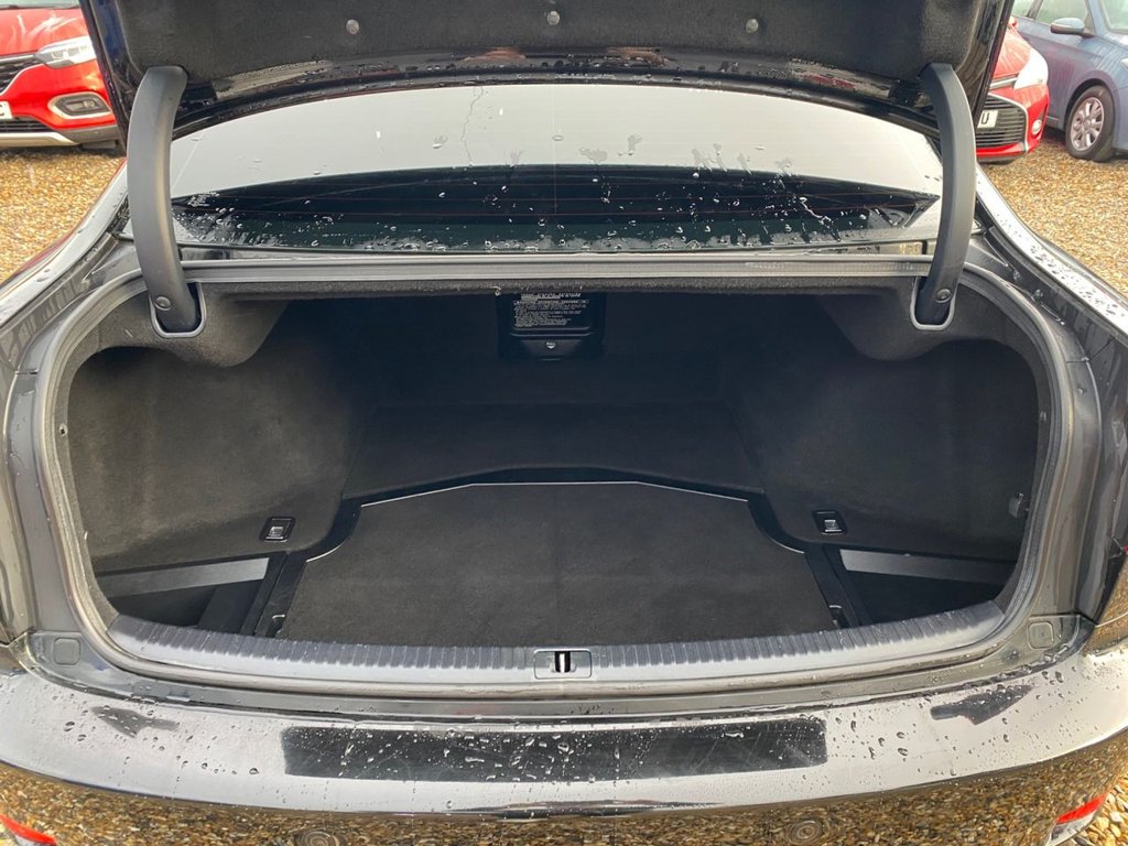 Used Lexus IS 2010 for sale - 76962110: Photo 6