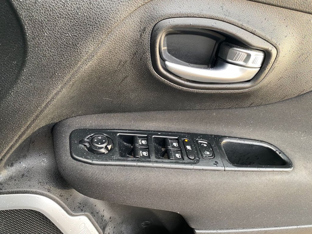 Used Jeep Renegade 2015 for sale - 77572325: Photo 32