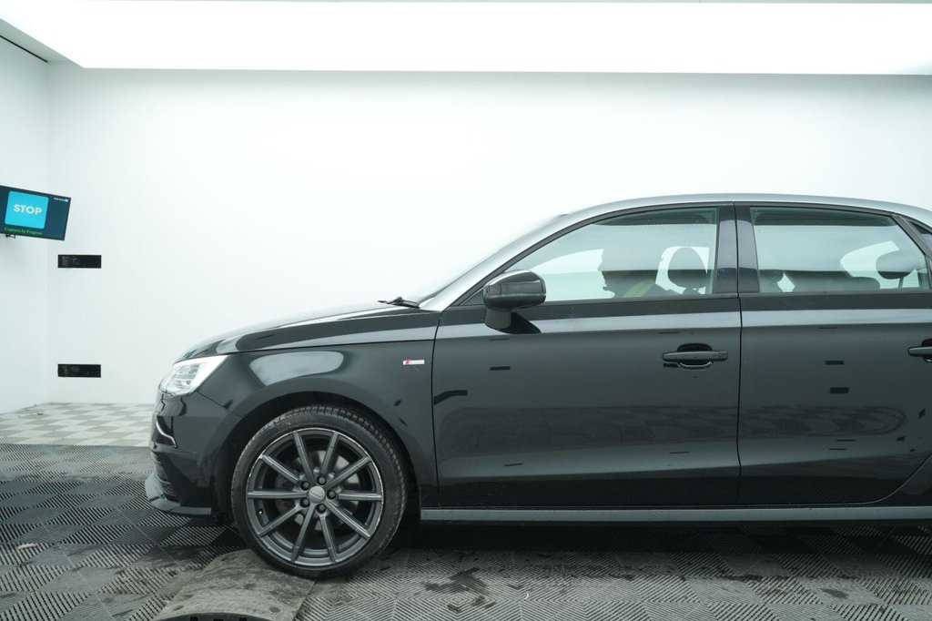 Used Audi A1 2015 for sale - 77631658: Photo 4