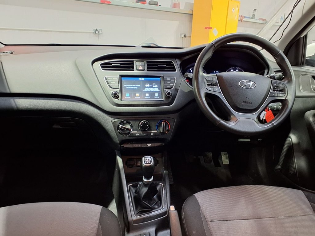 Used Hyundai i20 2018 for sale - 77594411: Photo 9