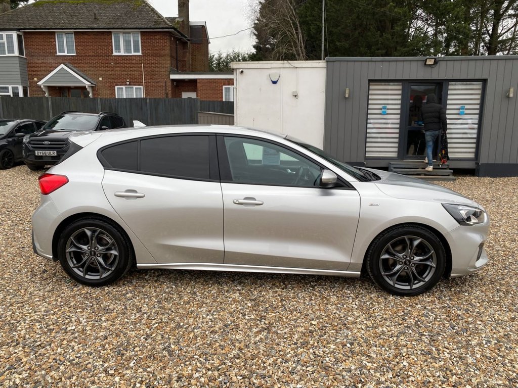 Used Ford Focus 2018 for sale - 77594345: Photo 3