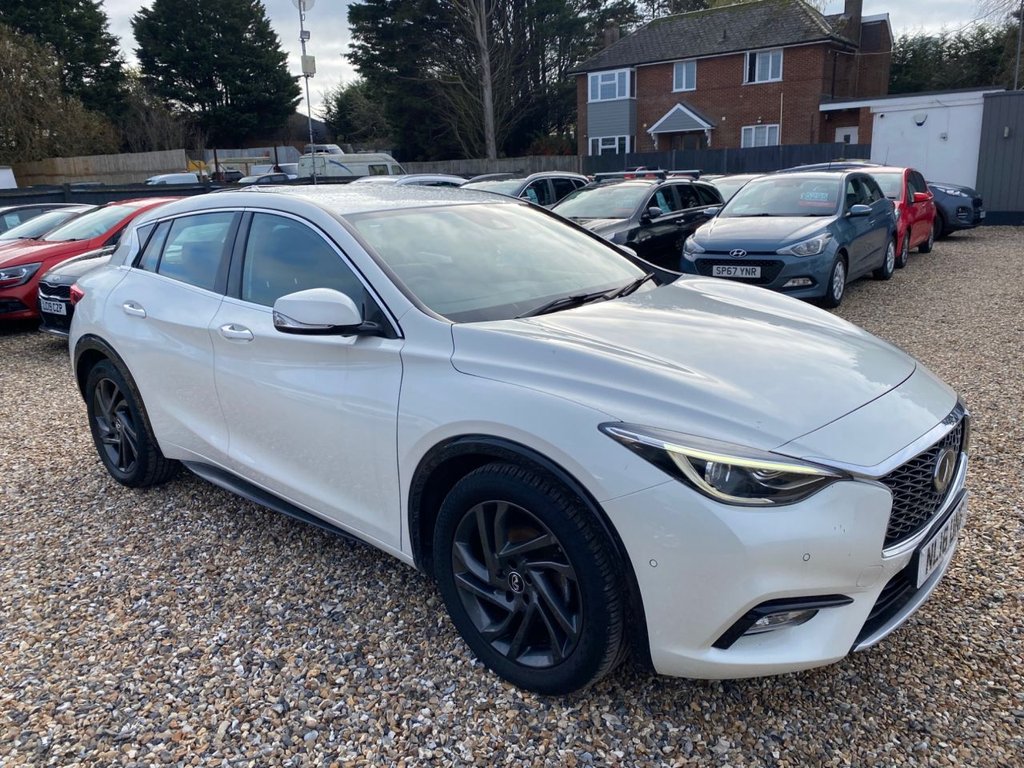 Used Infiniti Q30 2016 for sale - 76867232: Photo 2