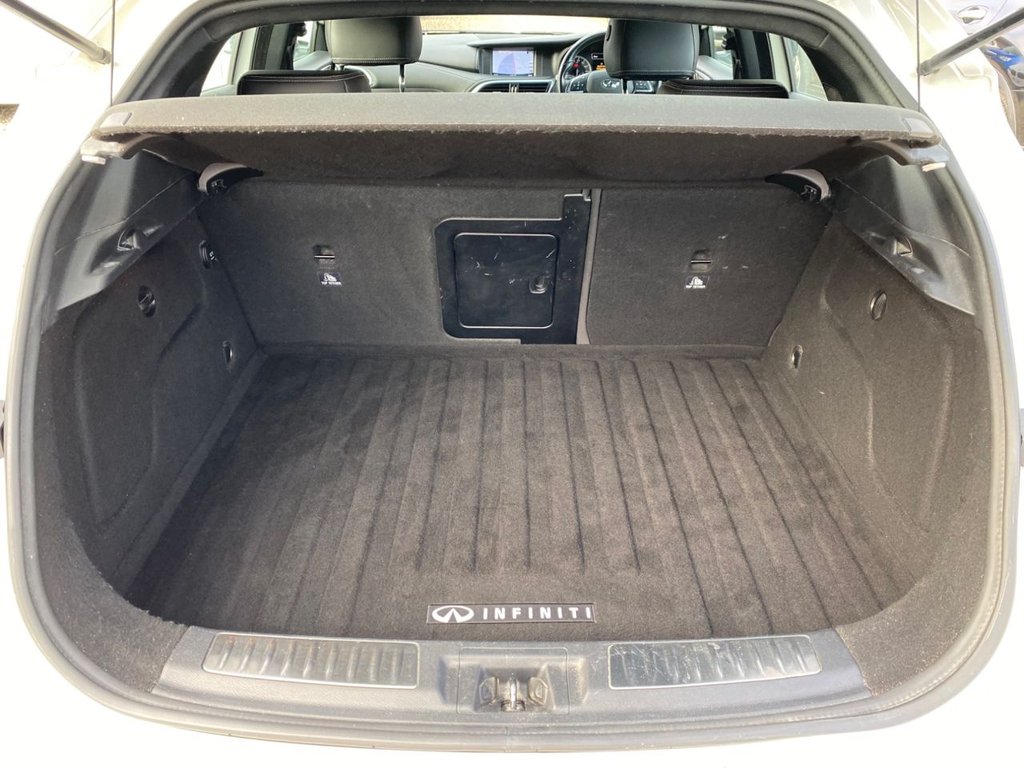 Used Infiniti Q30 2016 for sale - 76867232: Photo 6