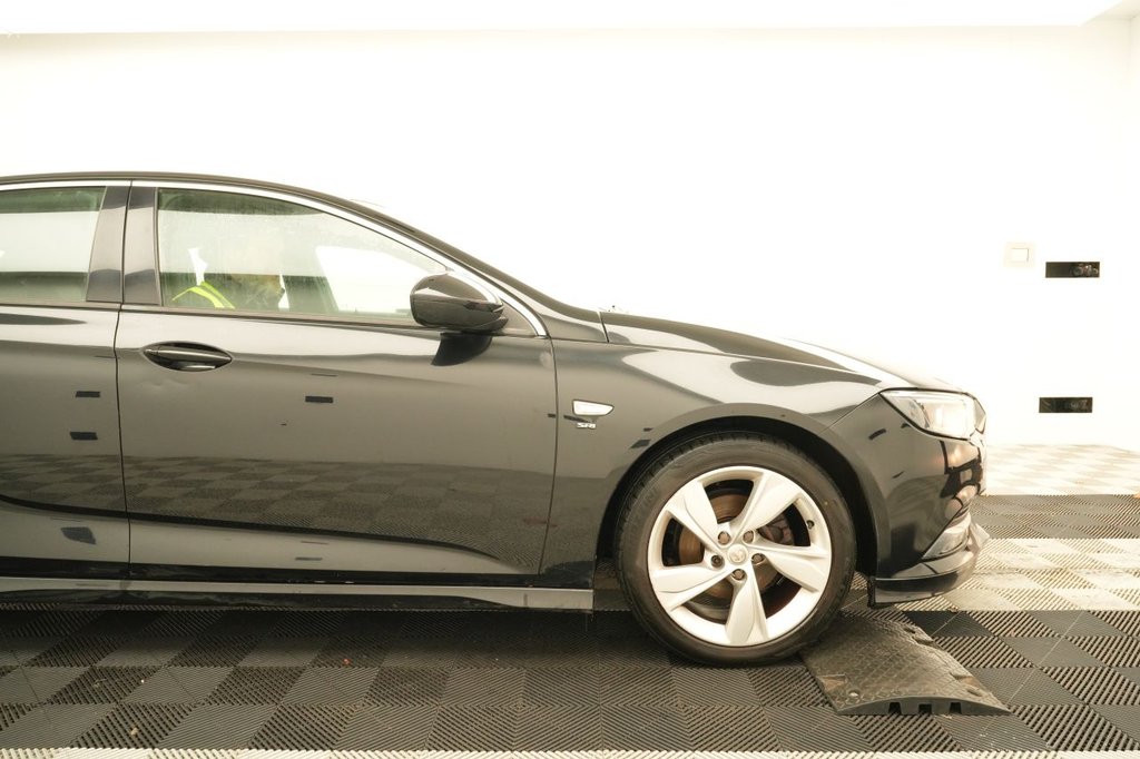 Used Vauxhall Insignia 2019 for sale - 77241630: Photo 3