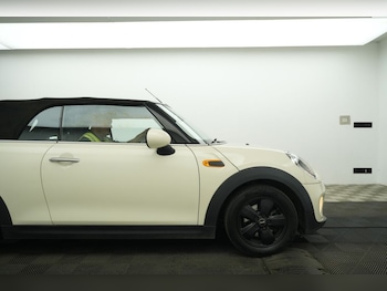 Used MINI Convertible 2017 for sale - 79422533: Photo