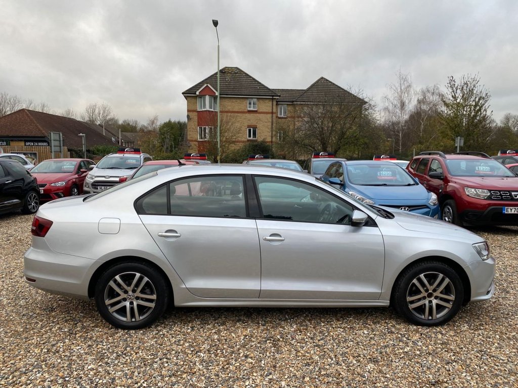 Used Volkswagen Jetta 2016 for sale - 76609045: Photo 3
