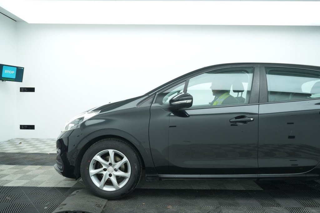 Used Peugeot 208 2016 for sale - 77241687: Photo 4