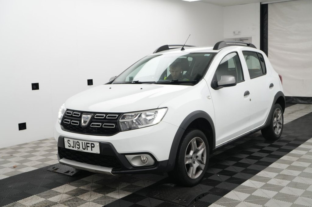 Used Dacia Sandero Stepway 2019 for sale - 77241625: Photo 2