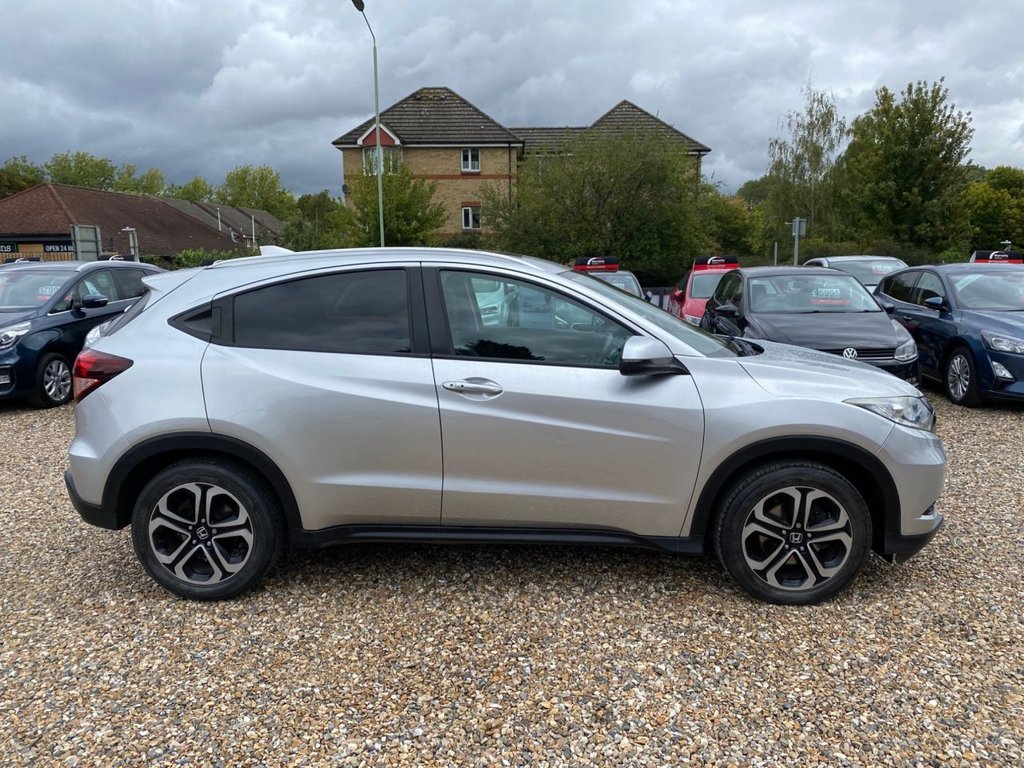 Used Honda HR-V 2016 for sale - 76609032: Photo 3