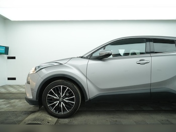 Used Toyota C-HR 2017 for sale - 78737939: Photo