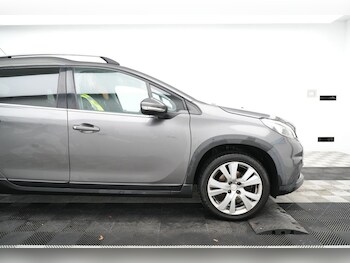 Used Peugeot 2008 2017 for sale - 77049048: Photo